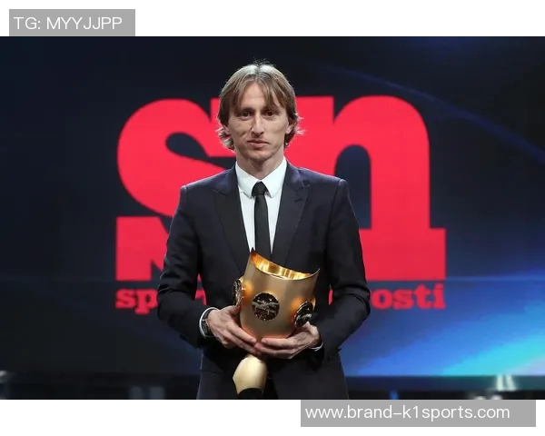 莫德里奇：从克罗地亚足球天才到世界足坛传奇的辉煌之路